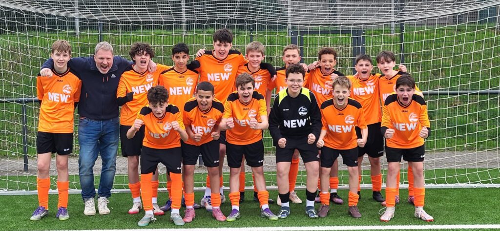 Fu&szlig;ball-Jungs des Gymnasiums H&uuml;ckelhoven WK U15 rocken den ganzen Kreis Heinsberg und holen den Kreismeistertitel!